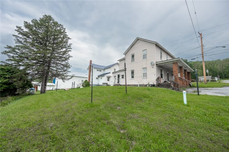 2300 Lovell Ave — photo 5