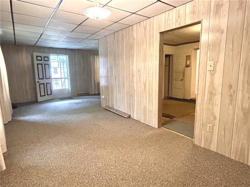 174 Douglas St — photo 3