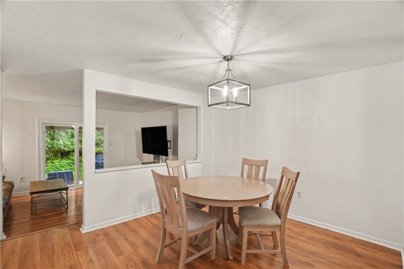 127 Spruce Ct — photo 8
