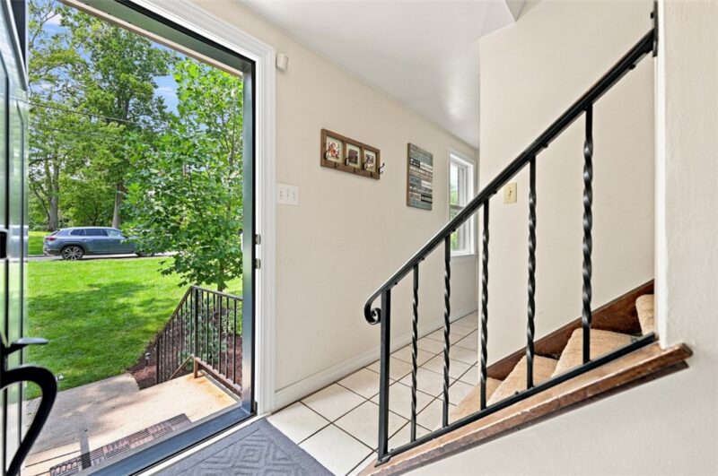 411 Laurel Dr — photo 4