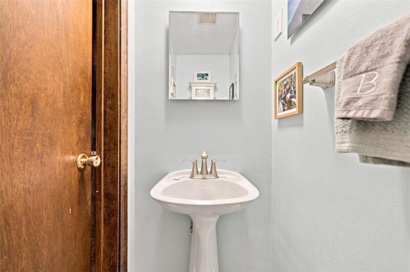 411 Laurel Dr — photo 7