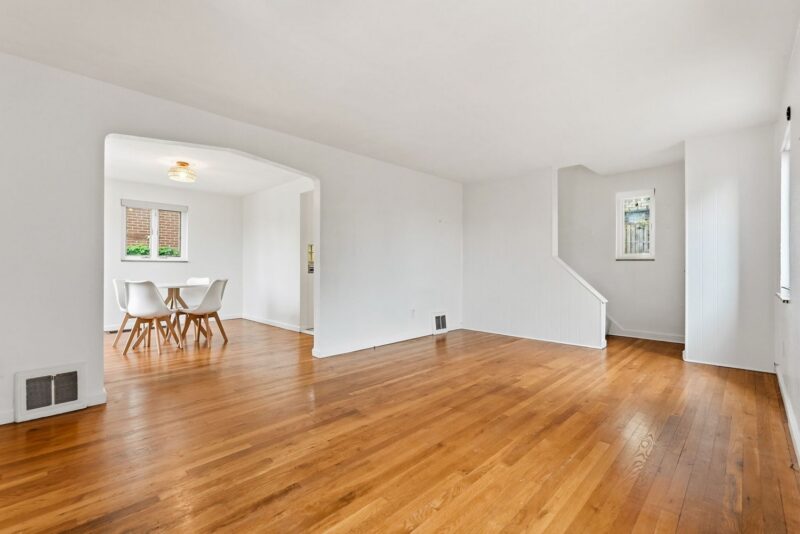 1011 Biltmore AVENUE — photo 4