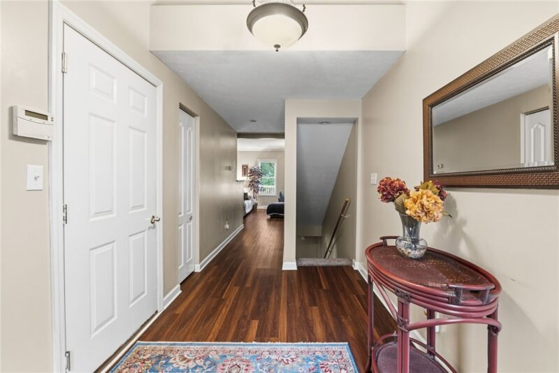 147 Aberdeen Dr — photo 3