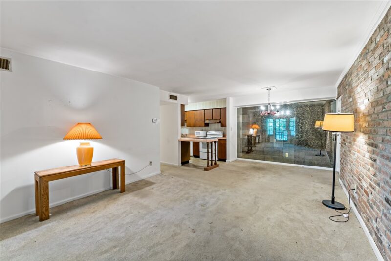 980 Chatham Park Dr K — photo 2