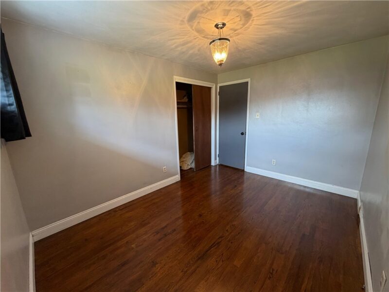 133 Harbison Rd — photo 2