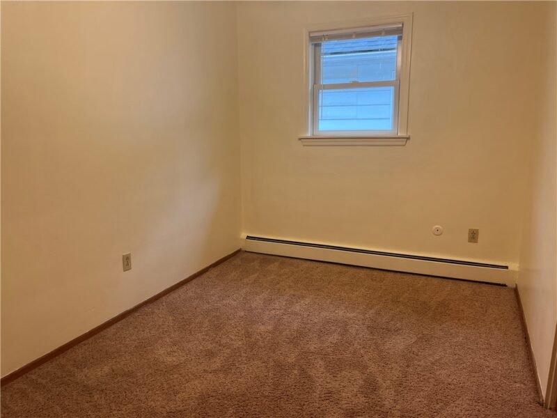 19 Erie Ave — photo 6