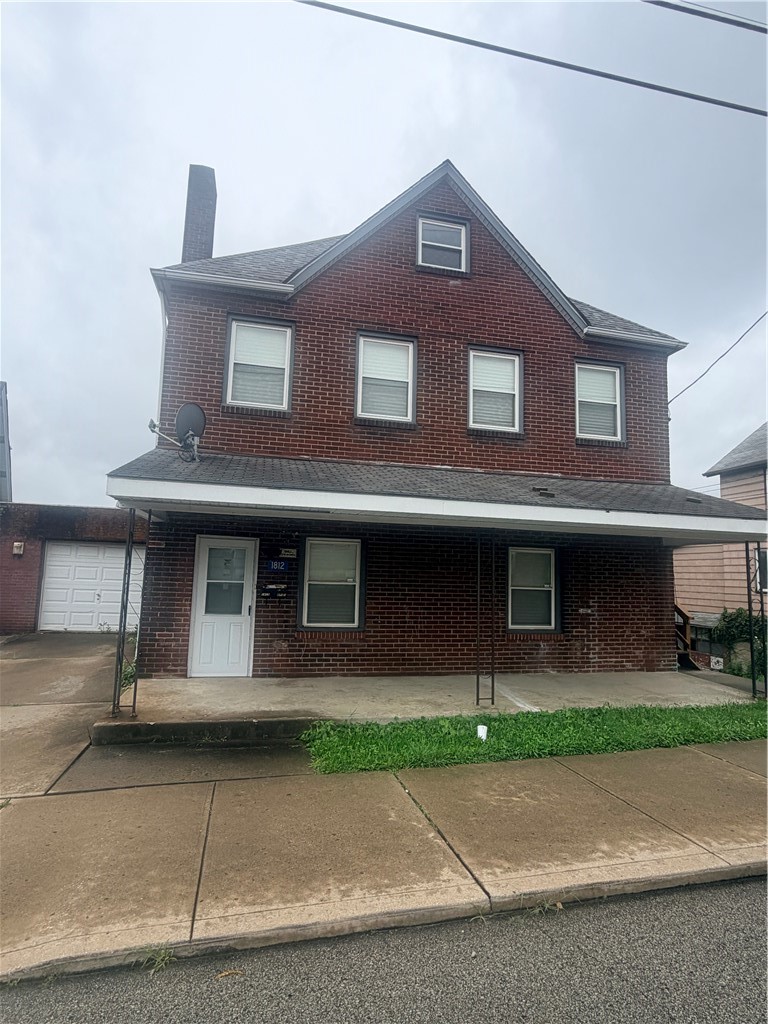 1812 Grandview Ave — photo 1