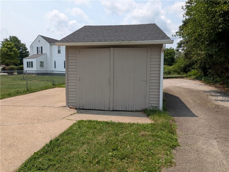 4 Hookton Avenue — photo 4