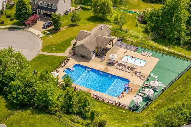 2087 Majestic Dr — photo 4