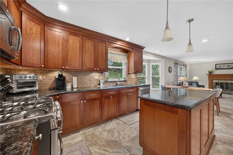 118 Diamondwood Ct — photo 3
