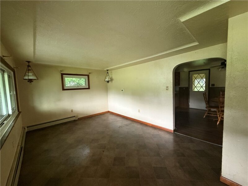 823 Robb Rd — photo 4