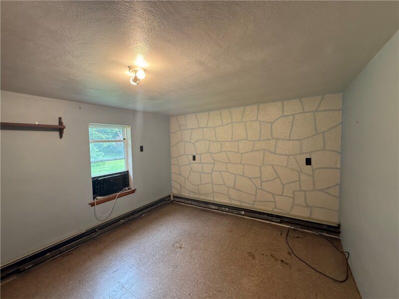 823 Robb Rd — photo 6