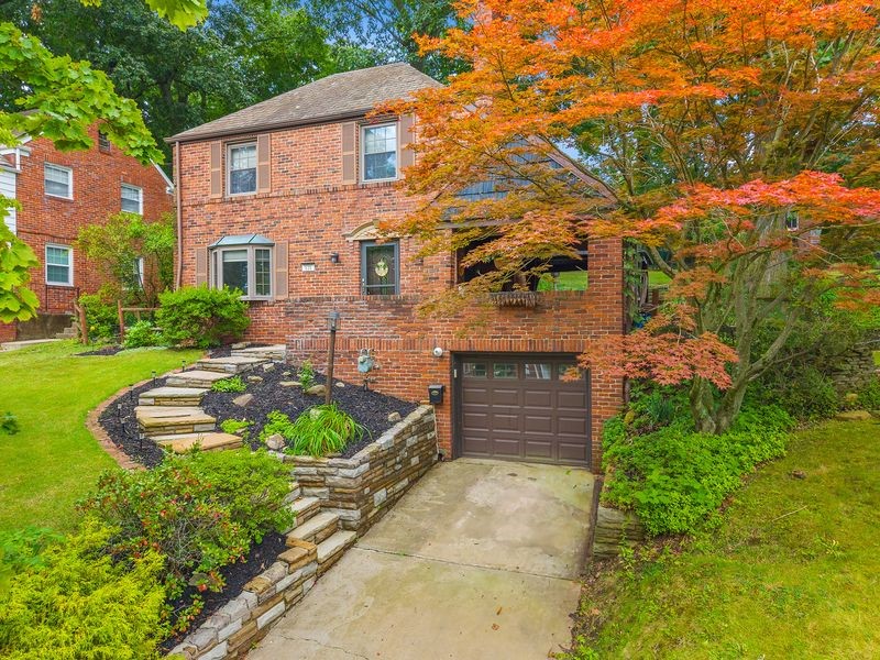 121 Woodland Drive — photo 1