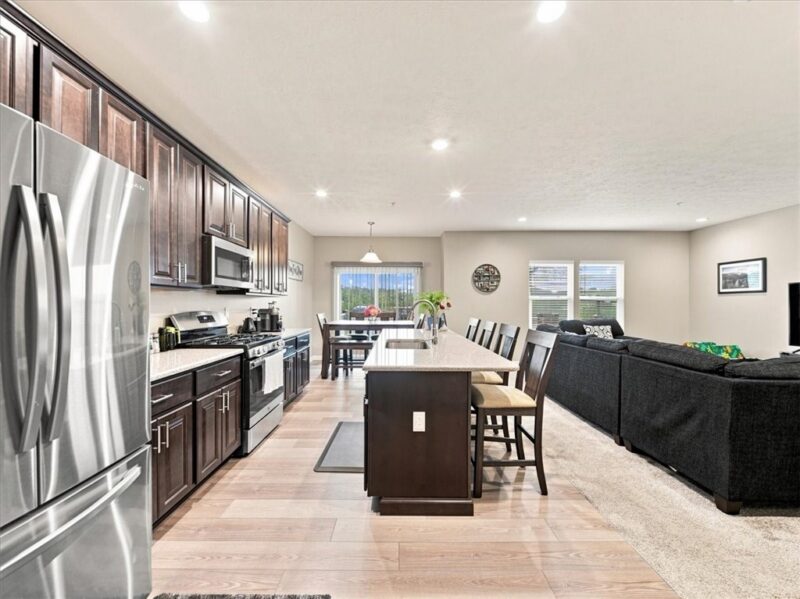 2503 Canterbury Dr — photo 6