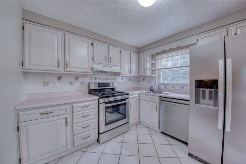 2833 Dolores Dr — photo 6