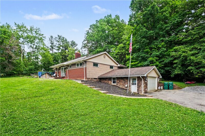 456 E Maitland Ln — photo 2