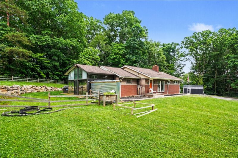 456 E Maitland Ln — photo 3