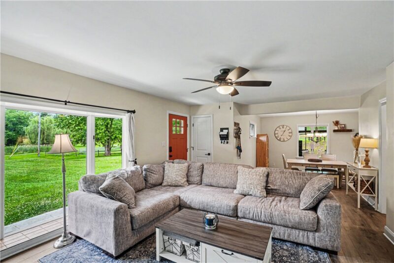 456 E Maitland Ln — photo 6