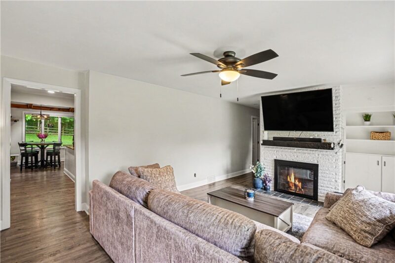456 E Maitland Ln — photo 7
