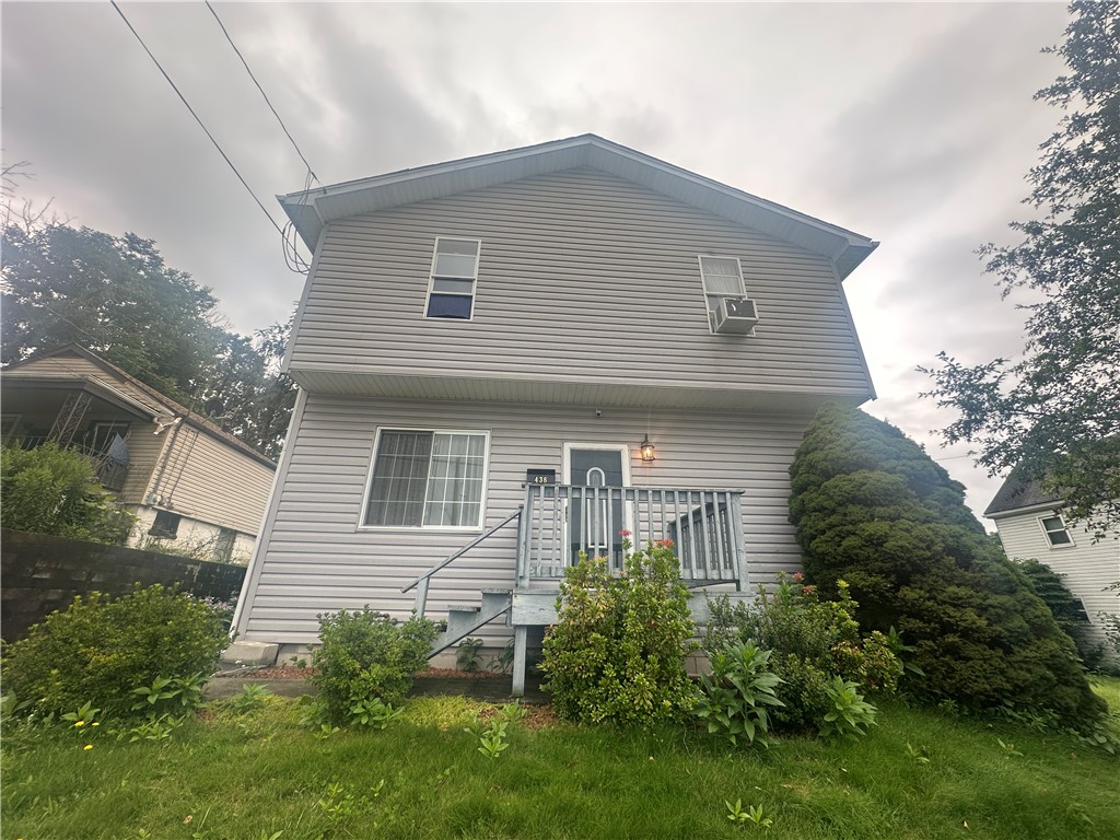 438 Earl Ave — photo 1