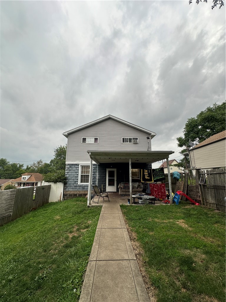 438 Earl Ave — photo 2
