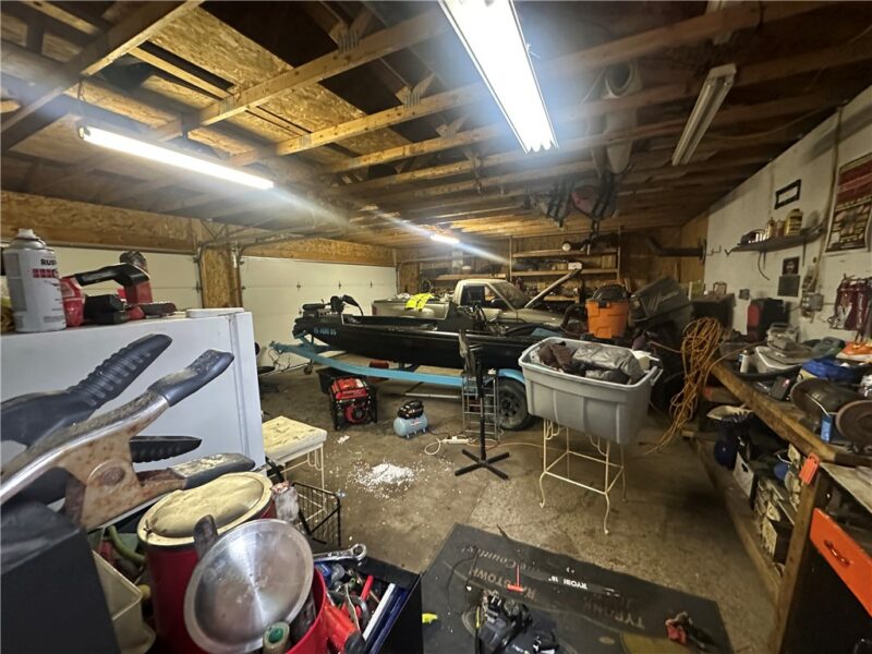 438 Earl Ave — photo 5