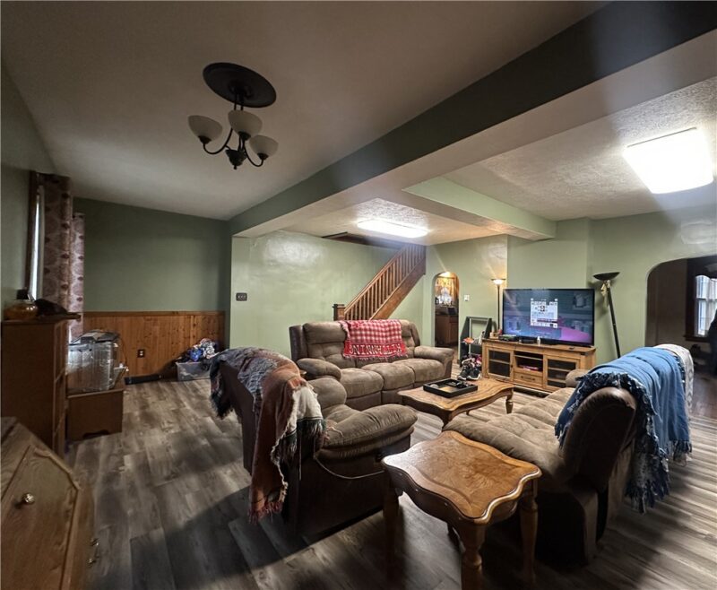 438 Earl Ave — photo 7