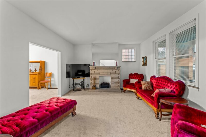 323 Hallock St. — photo 6