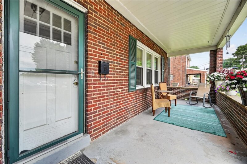 1806 Pioneer Avenue — photo 4