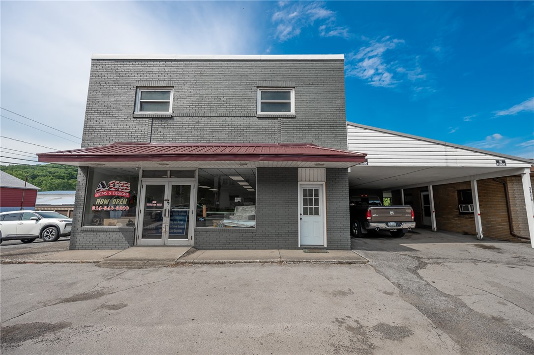 2402 Bigler Ave — photo 1