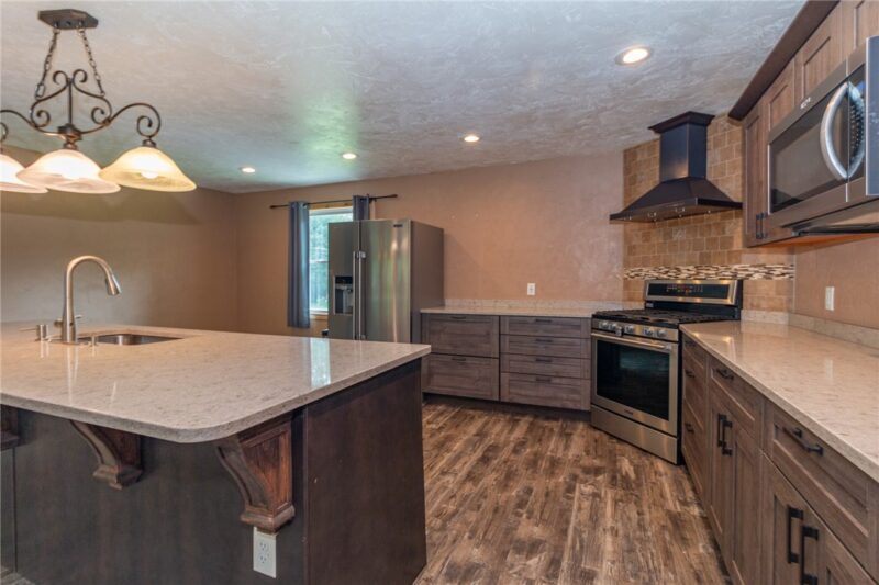 558 Market St — photo 5