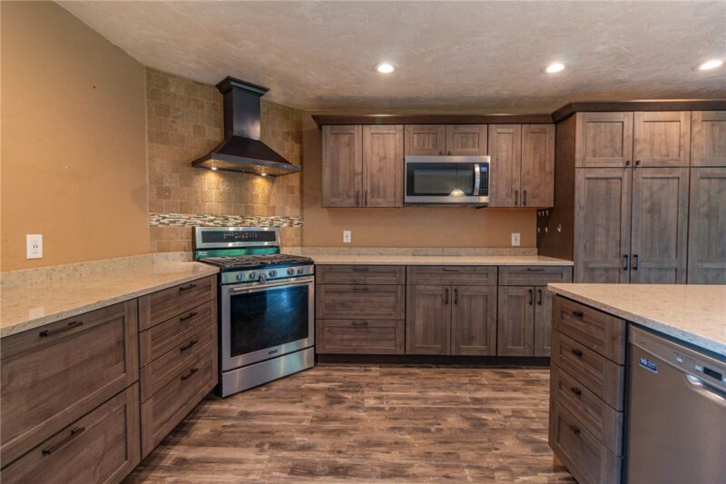 558 Market St — photo 6