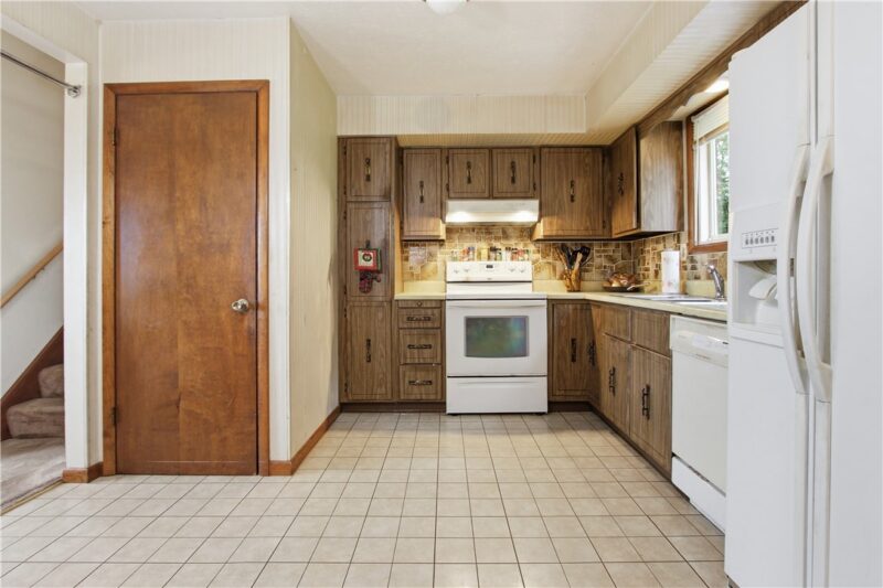1025 Willowbrook Road — photo 8