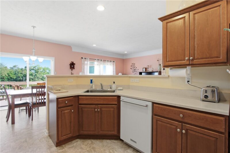 14 Beagle Court — photo 4