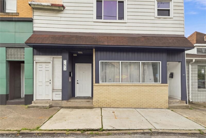 753 Chartiers Ave — photo 2