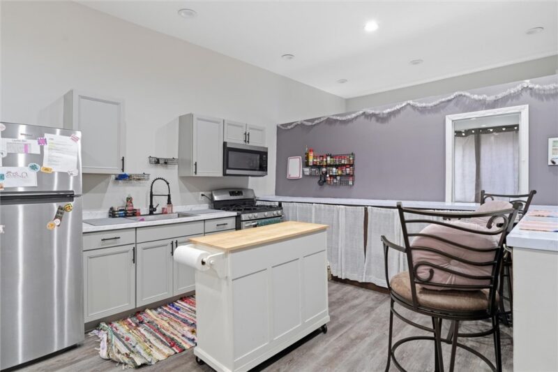 753 Chartiers Ave — photo 5