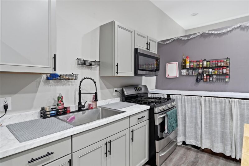 753 Chartiers Ave — photo 7