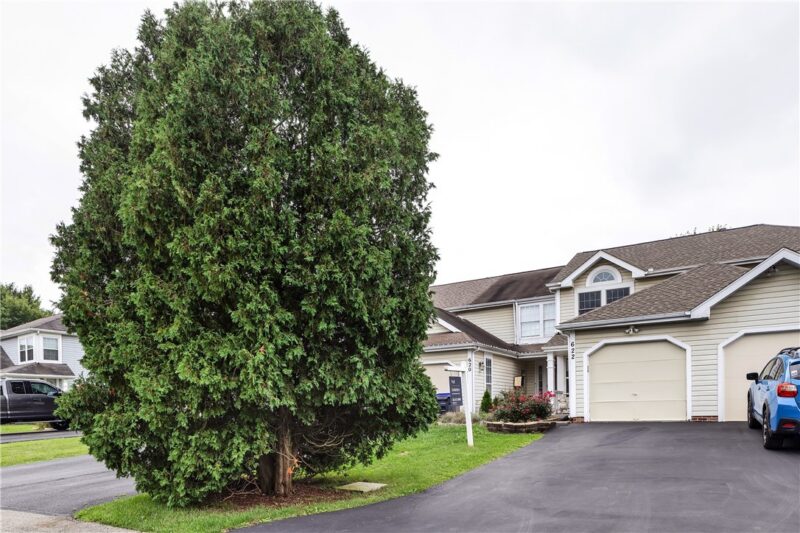 622 Sarah Ct — photo 3