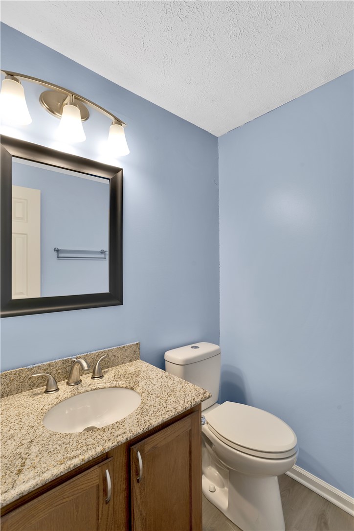 622 Sarah Ct — photo 5
