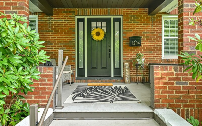 1204 Broadview Blvd — photo 2
