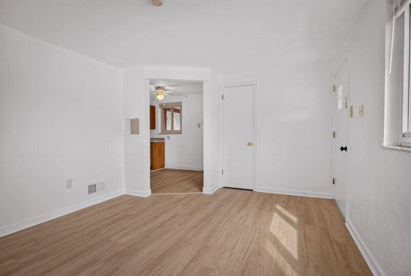 424 Lois DRIVE — photo 8