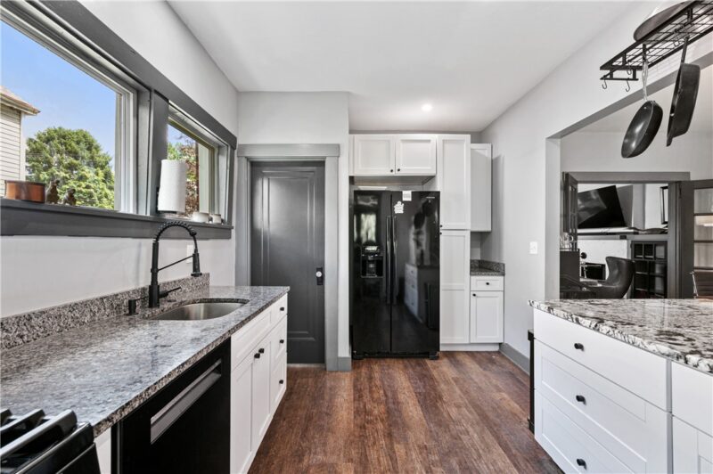 416 Johnston Ave — photo 8