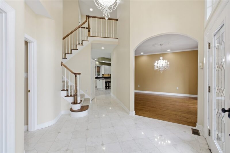 1002 Kings Ct — photo 5