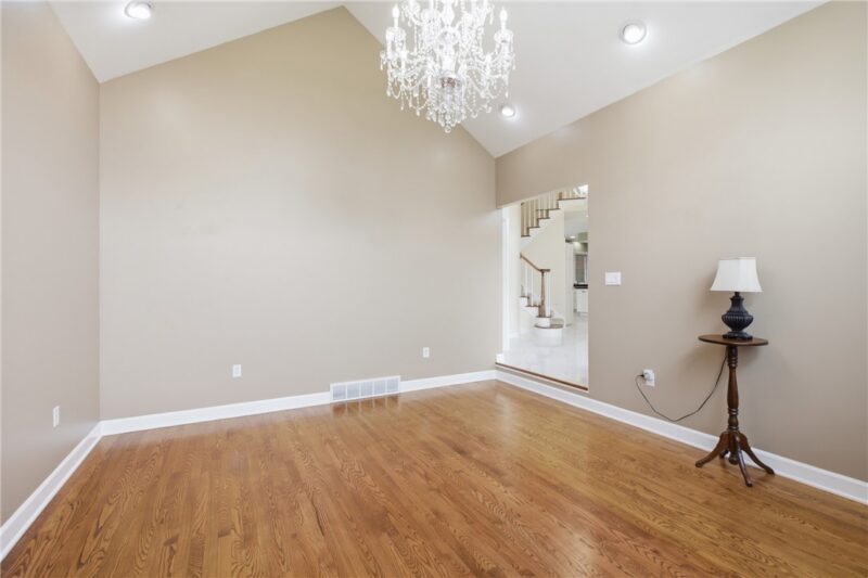 1002 Kings Ct — photo 7