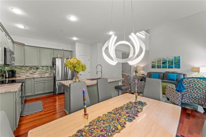 1320 Maplewood Cir — photo 8