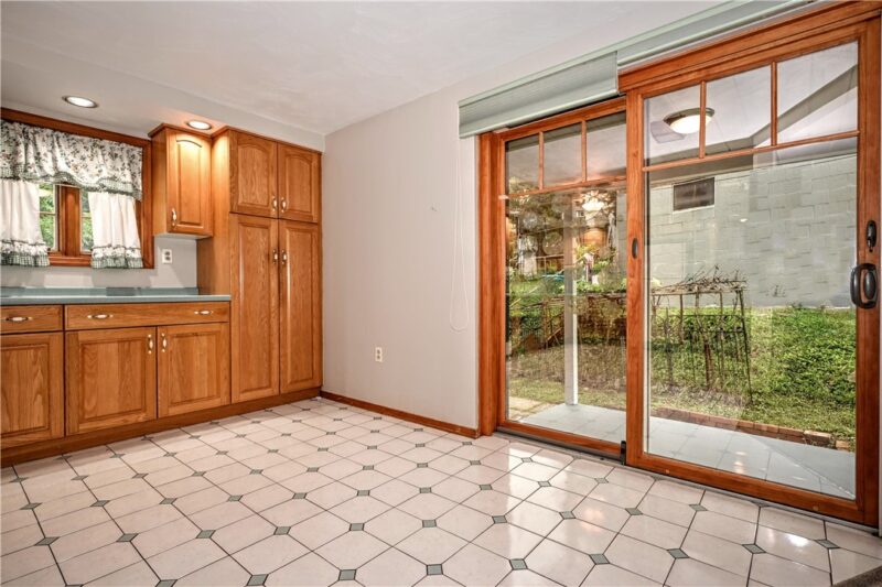 3791 Cynthia Dr — photo 6