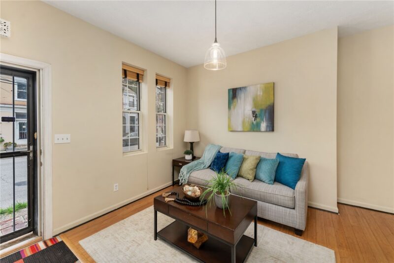 2425 Jane St — photo 5