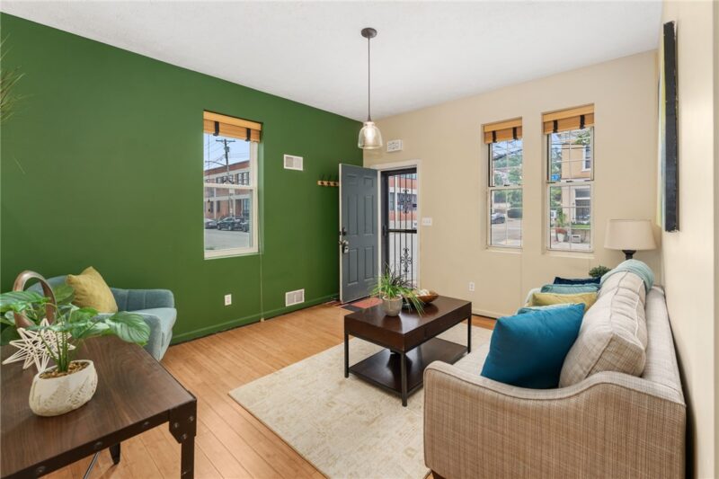 2425 Jane St — photo 6