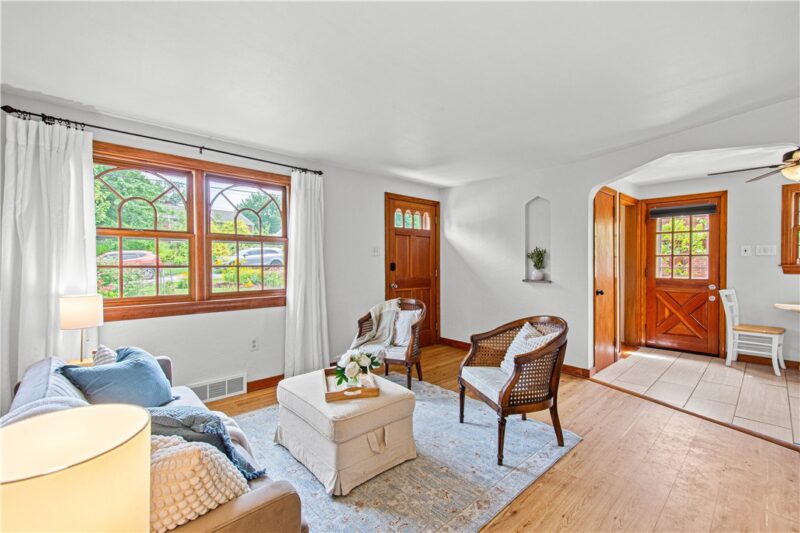 524 Chessbriar Dr — photo 5