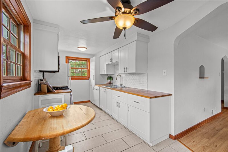 524 Chessbriar Dr — photo 8